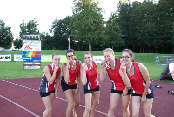 2. Rang für die LA-Girls an der LMM CH-Meisterschaft / Tamara Hutter an der Steinstoss-SM